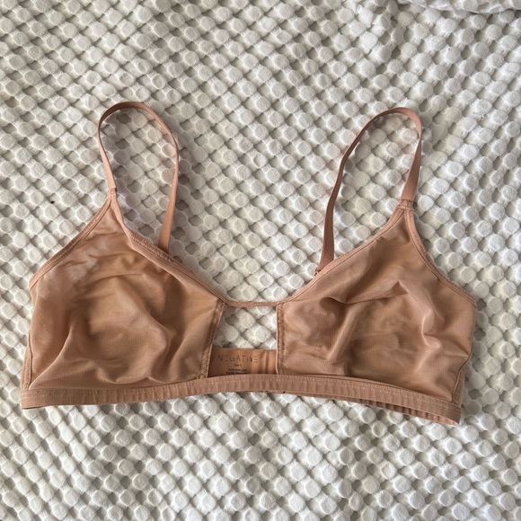 Negative Sieve Cutout Bra Buff Nude Size 4 - Picture 6 of 9